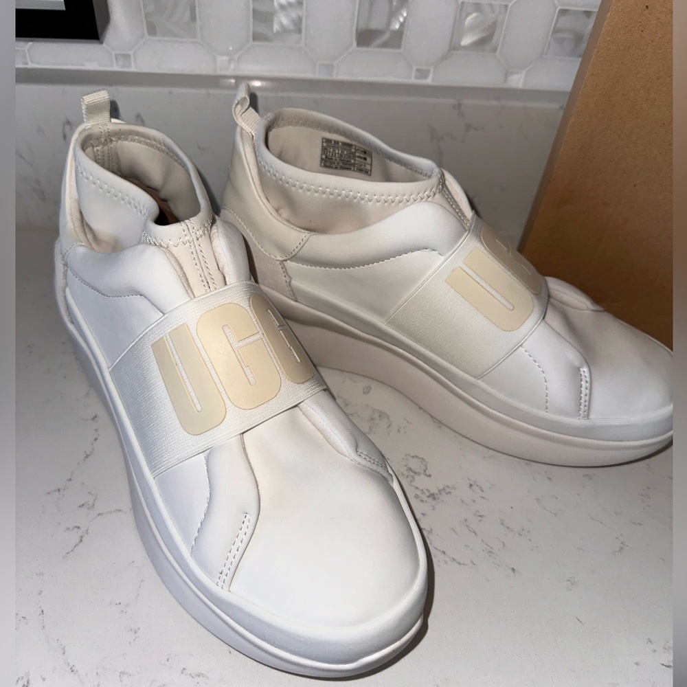 Ugg Neutra Sneakers White, size 8.5 - Picture 4 of 8
